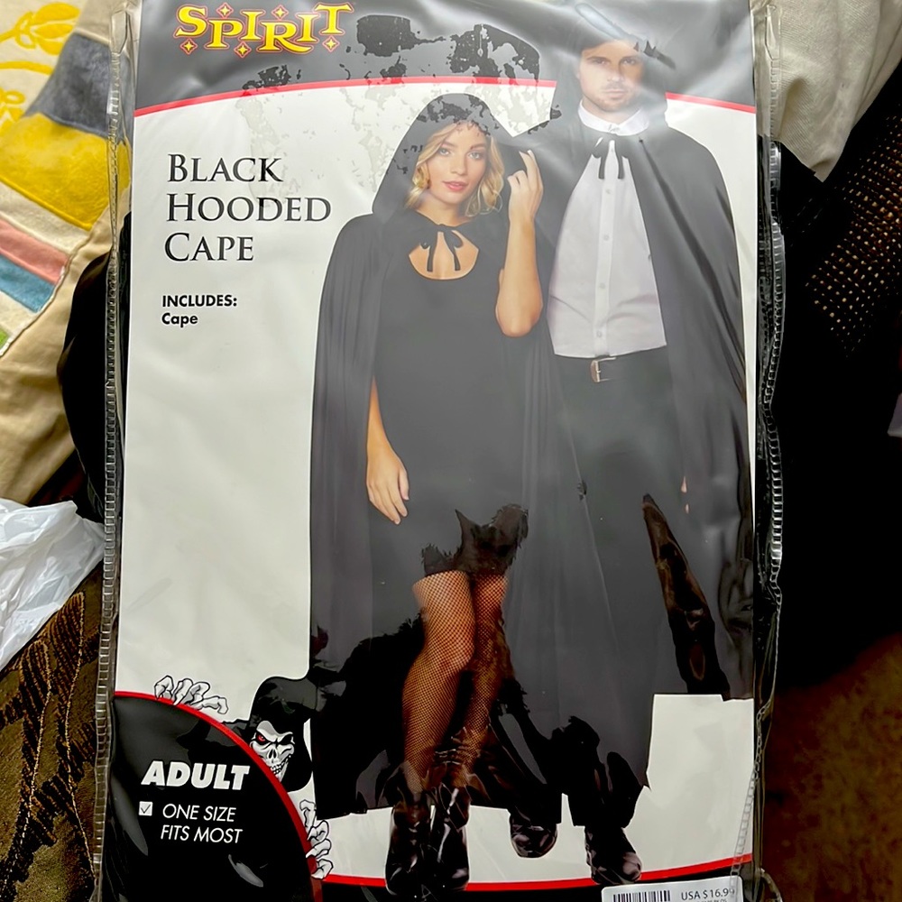 Black hooded cape. Adult, one size.